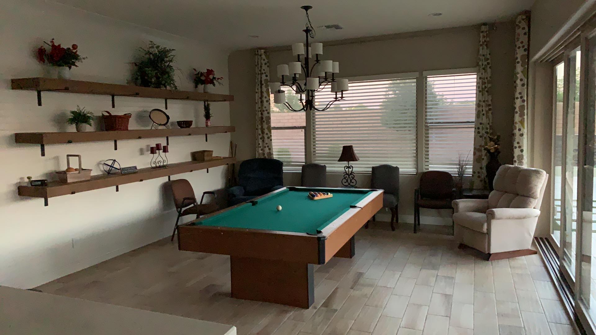 Blue Royale Assisted Living LLC Logo