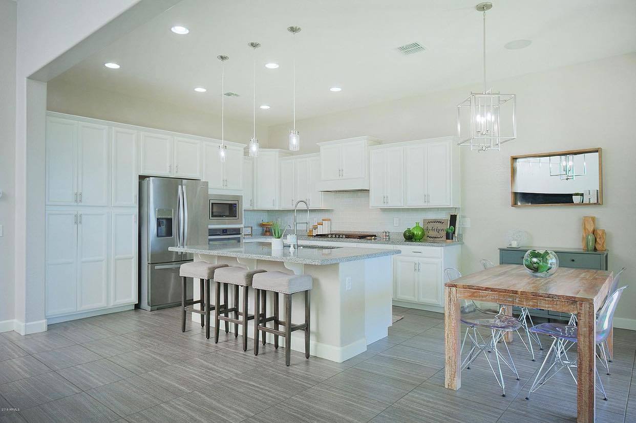 Blue Royale Assisted Living LLC Logo