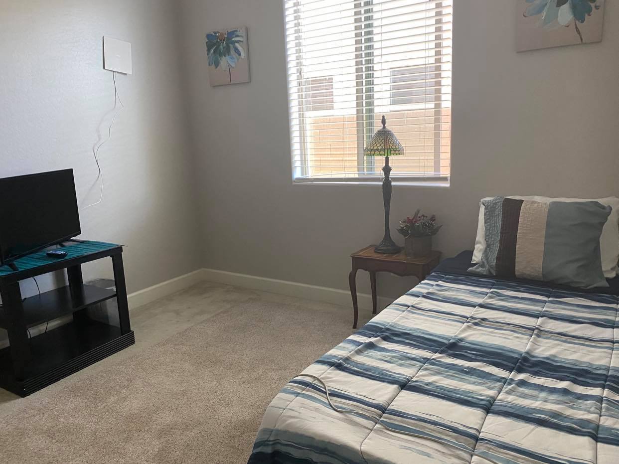 Blue Royale Assisted Living LLC Logo